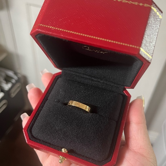 Cartier Love Wedding Band in Yellow Gold Size 55 - Picture 2 of 9
